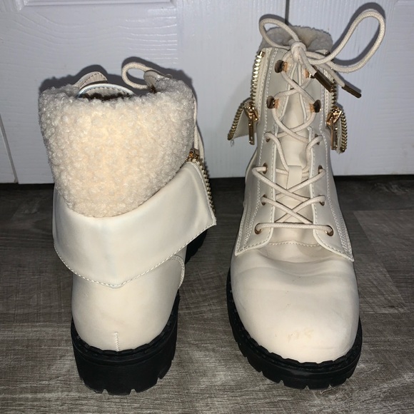 JustFab ankle boots - Picture 2 of 3